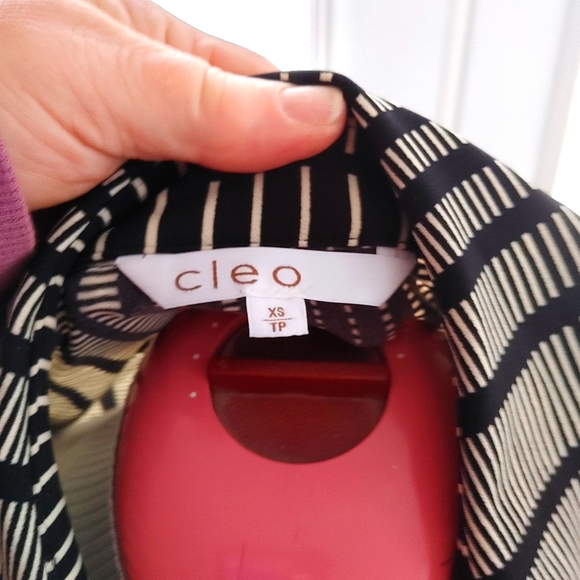 NWOT Cleo blouse - Picture 5 of 5